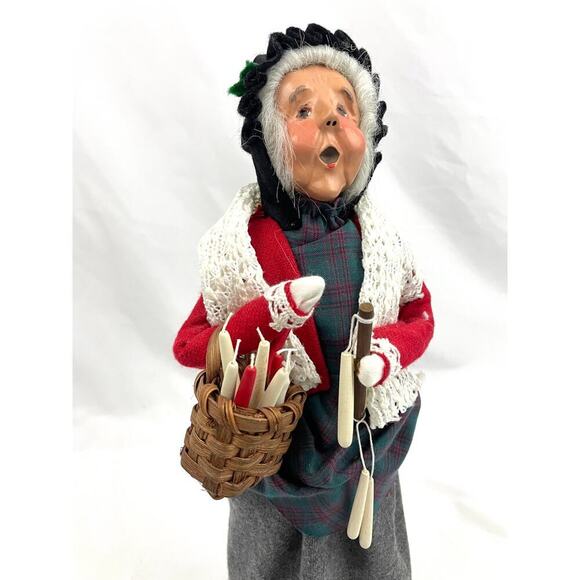 VTG Byers Choice Caroler Figurine 13" Woman Dipped Candles in Basket 1999 - Picture 6 of 14